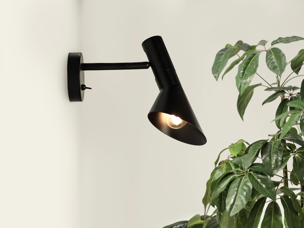 AJ Style Wall Light