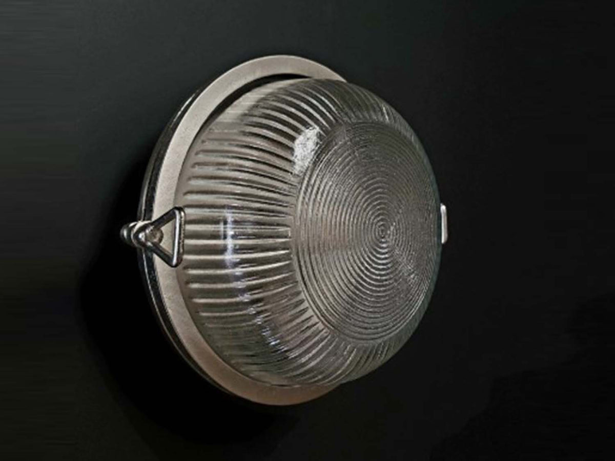 Helios Bulkhead Outdoor Wall Light - IP64 rated