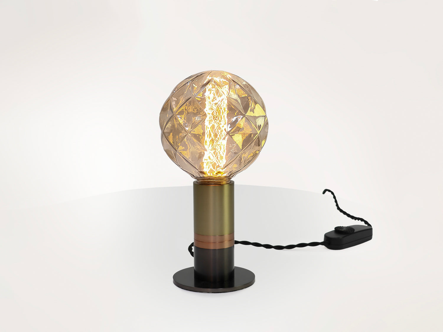 Fergie B Metal Table Lamp - Brushed Gold
