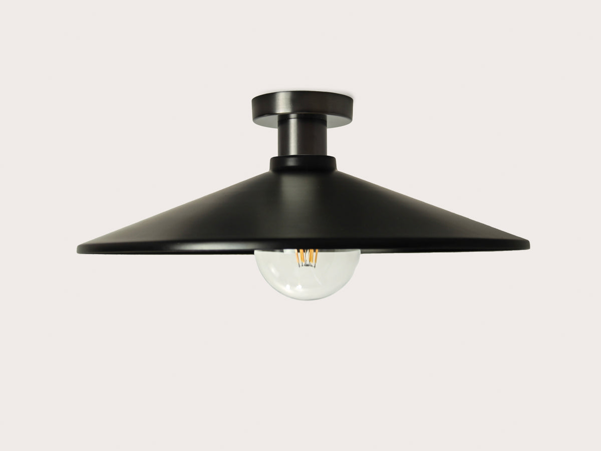 Fixed Fergus with 40cm Metal Shade