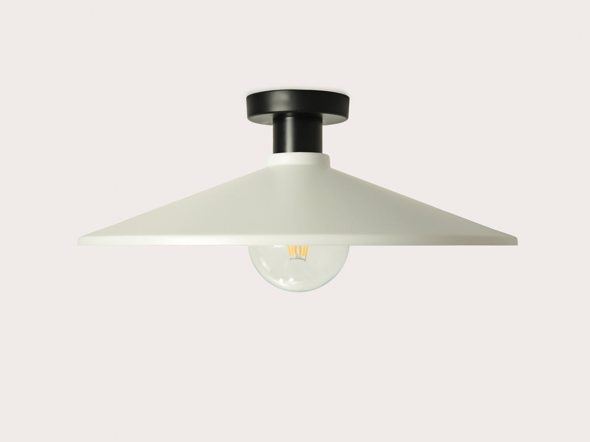 Fixed Fergus with 40cm Metal Shade