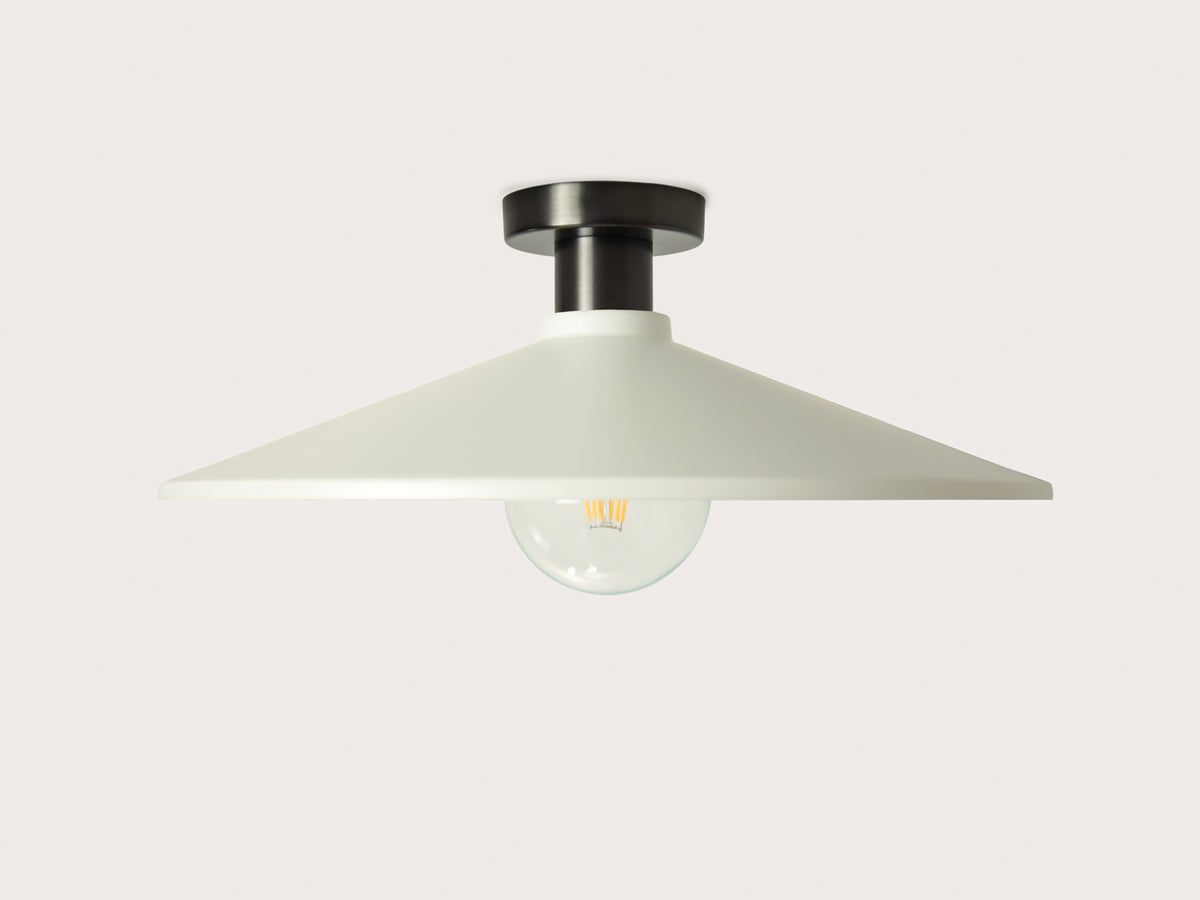 Fixed Fergus with 40cm Metal Shade