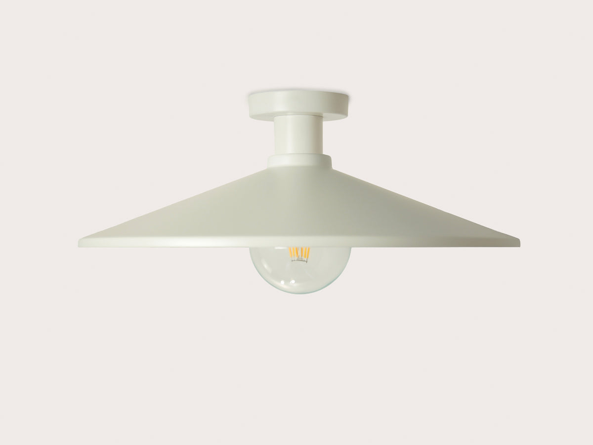 Fixed Fergus with 40cm Metal Shade