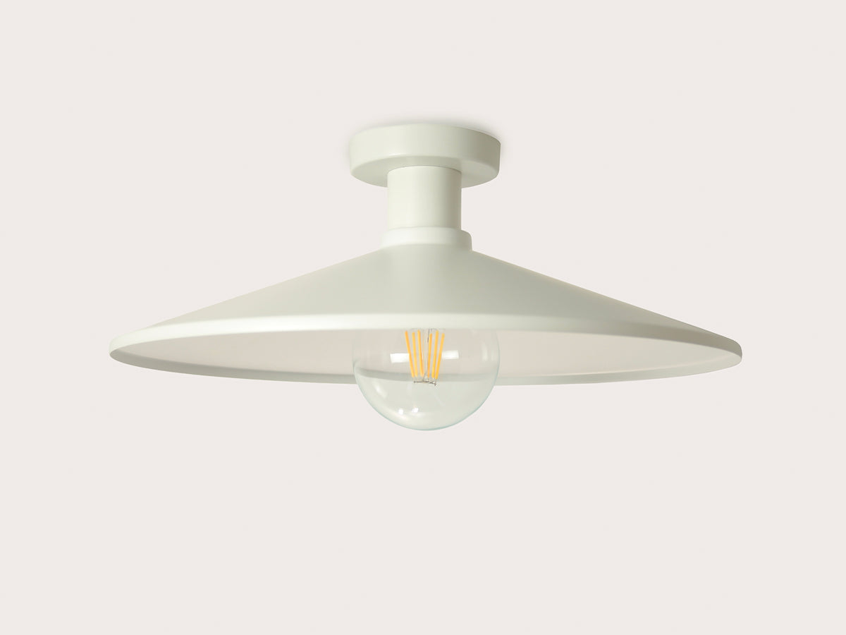 Fixed Fergus with 40cm Metal Shade