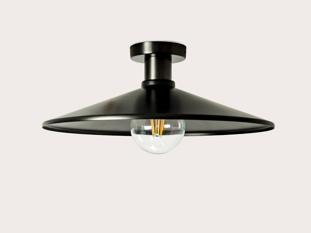 Fixed Fergus with 40cm Metal Shade