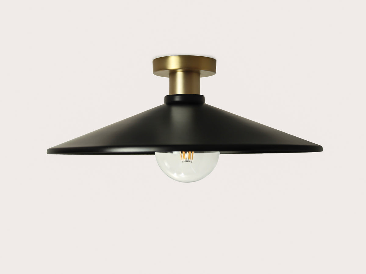 Fixed Fergus with 40cm Metal Shade