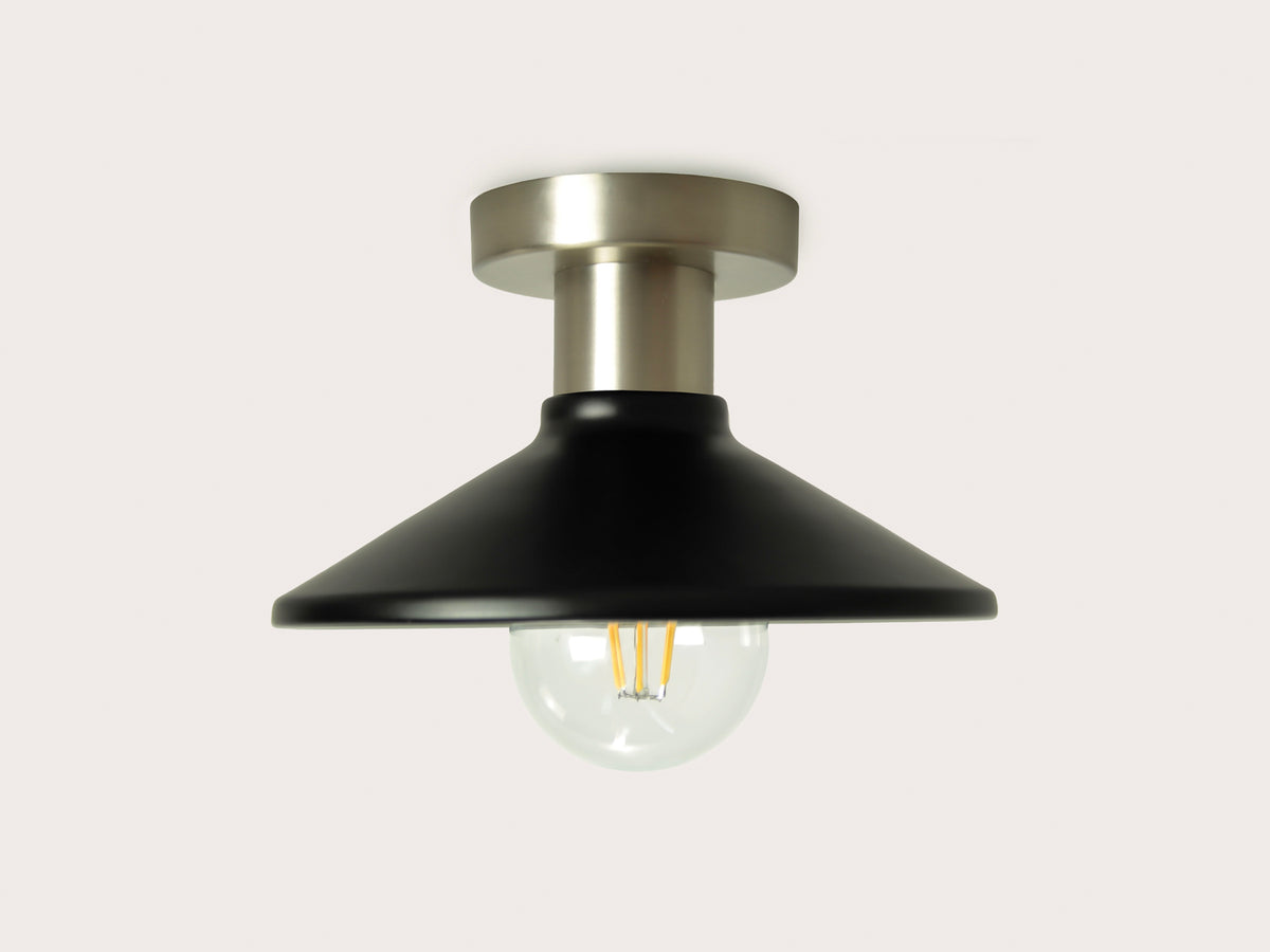 Fixed Fergus with 22cm Metal Shade