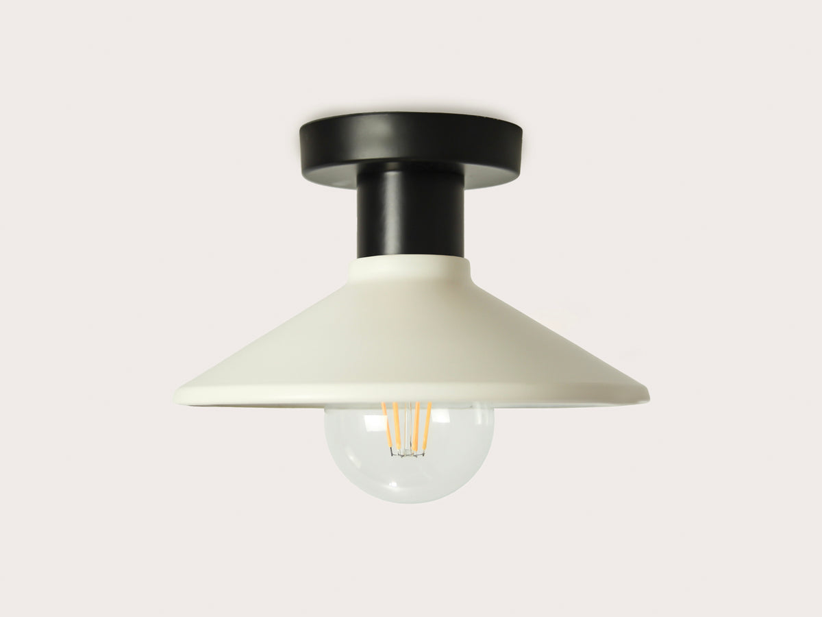 Fixed Fergus with 22cm Metal Shade