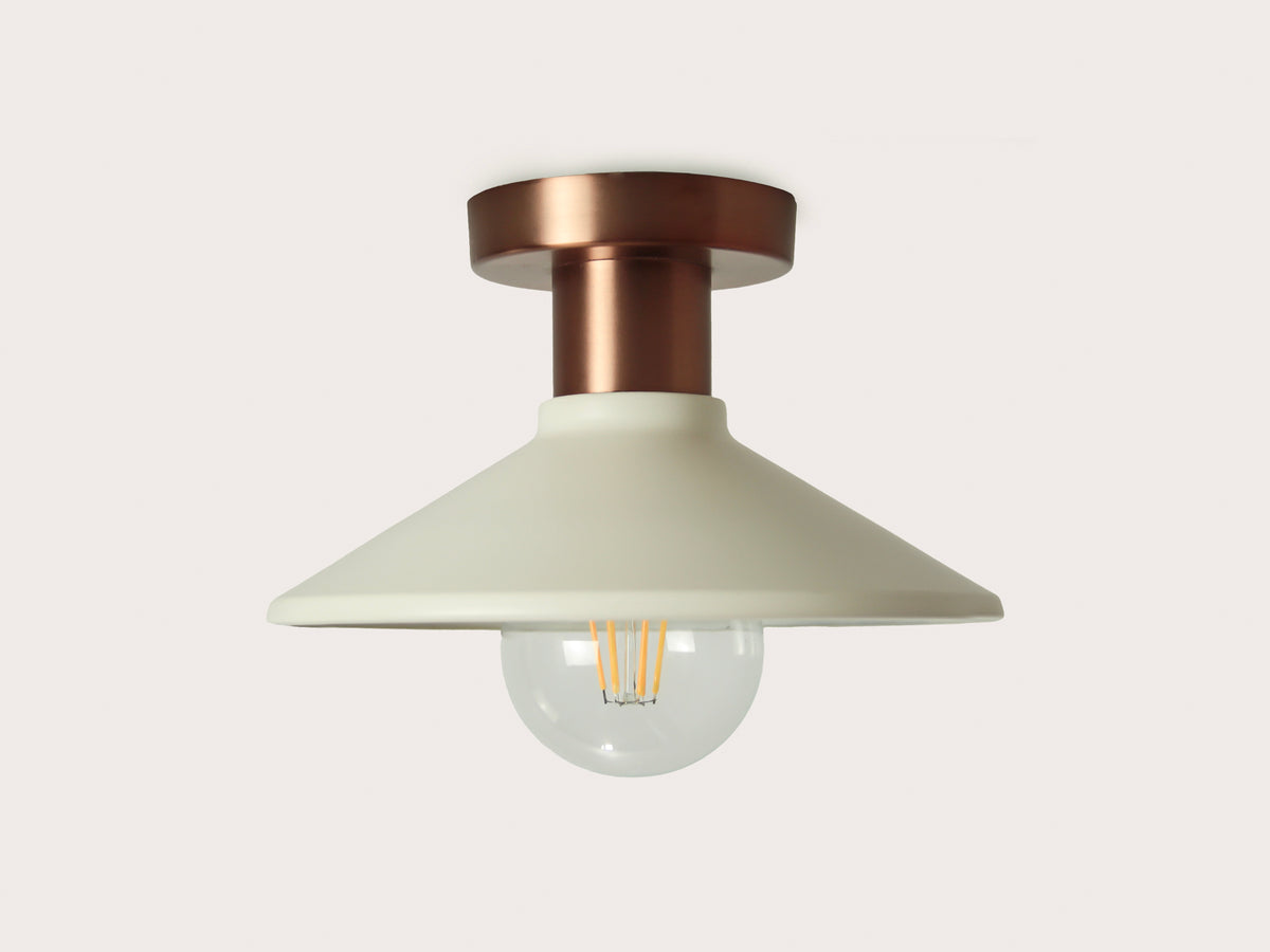 Fixed Fergus with 22cm Metal Shade