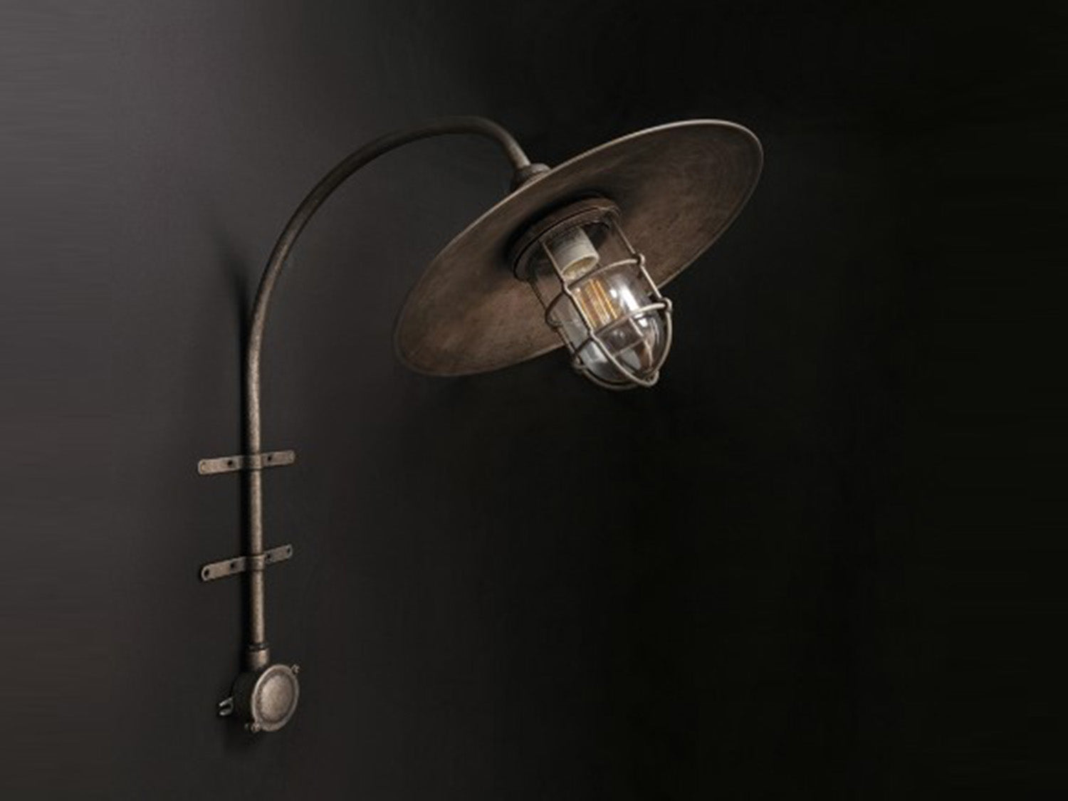 Nyx Outdoor Wall Light - IP64 rated