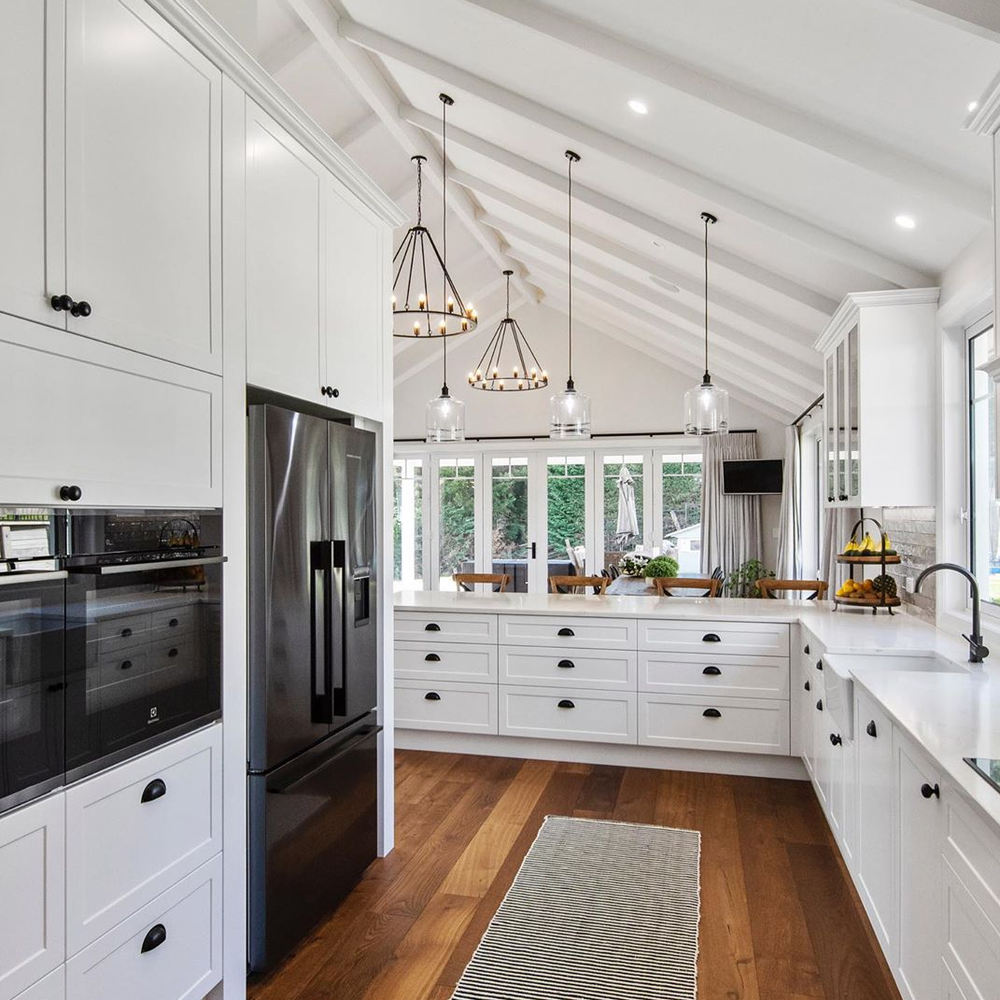 Photo inspiration: Frankie Swing Arm Wall Light With 20Cm Apothecary Round Glass Photo Inspiration