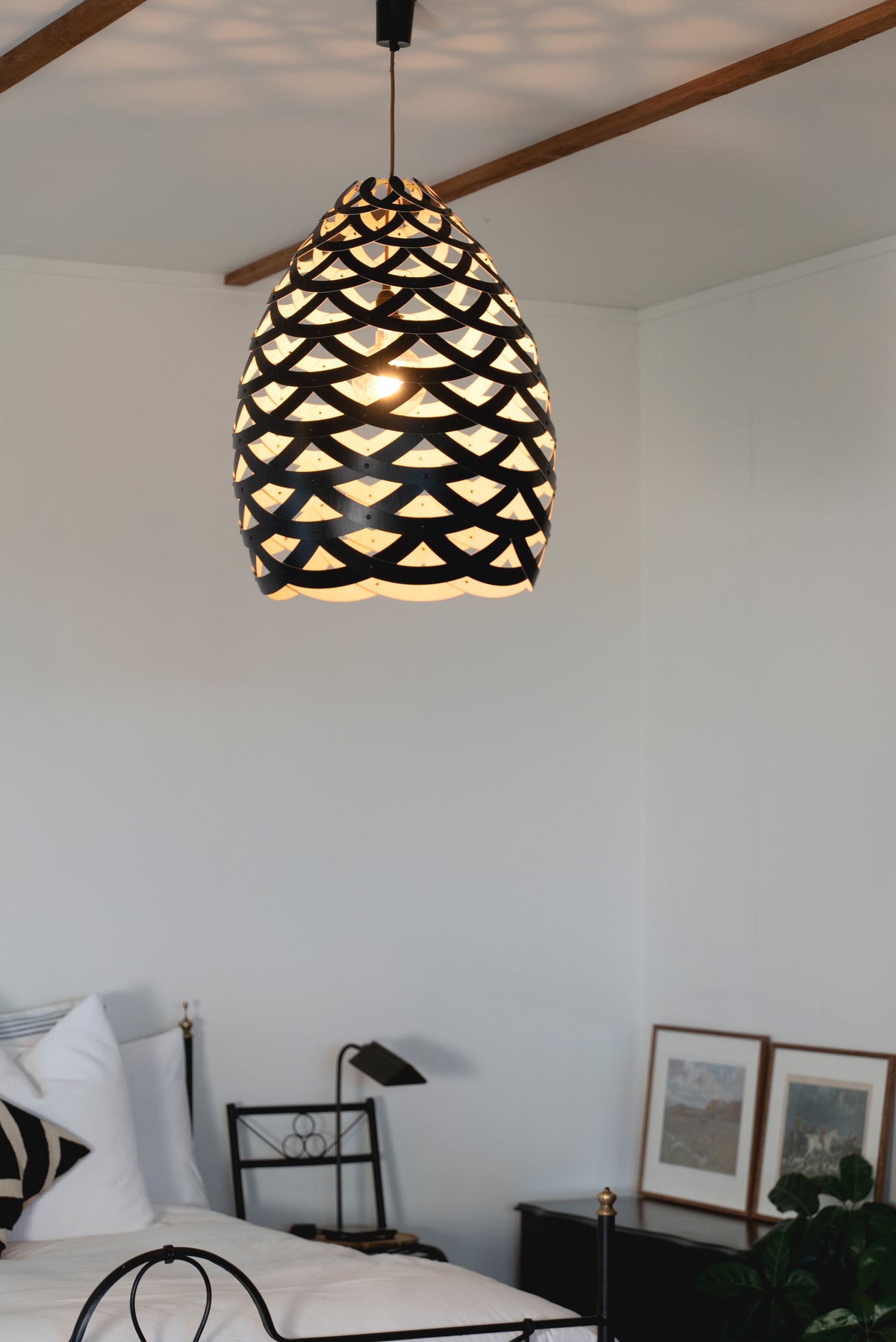 Tūī by David Trubridge.