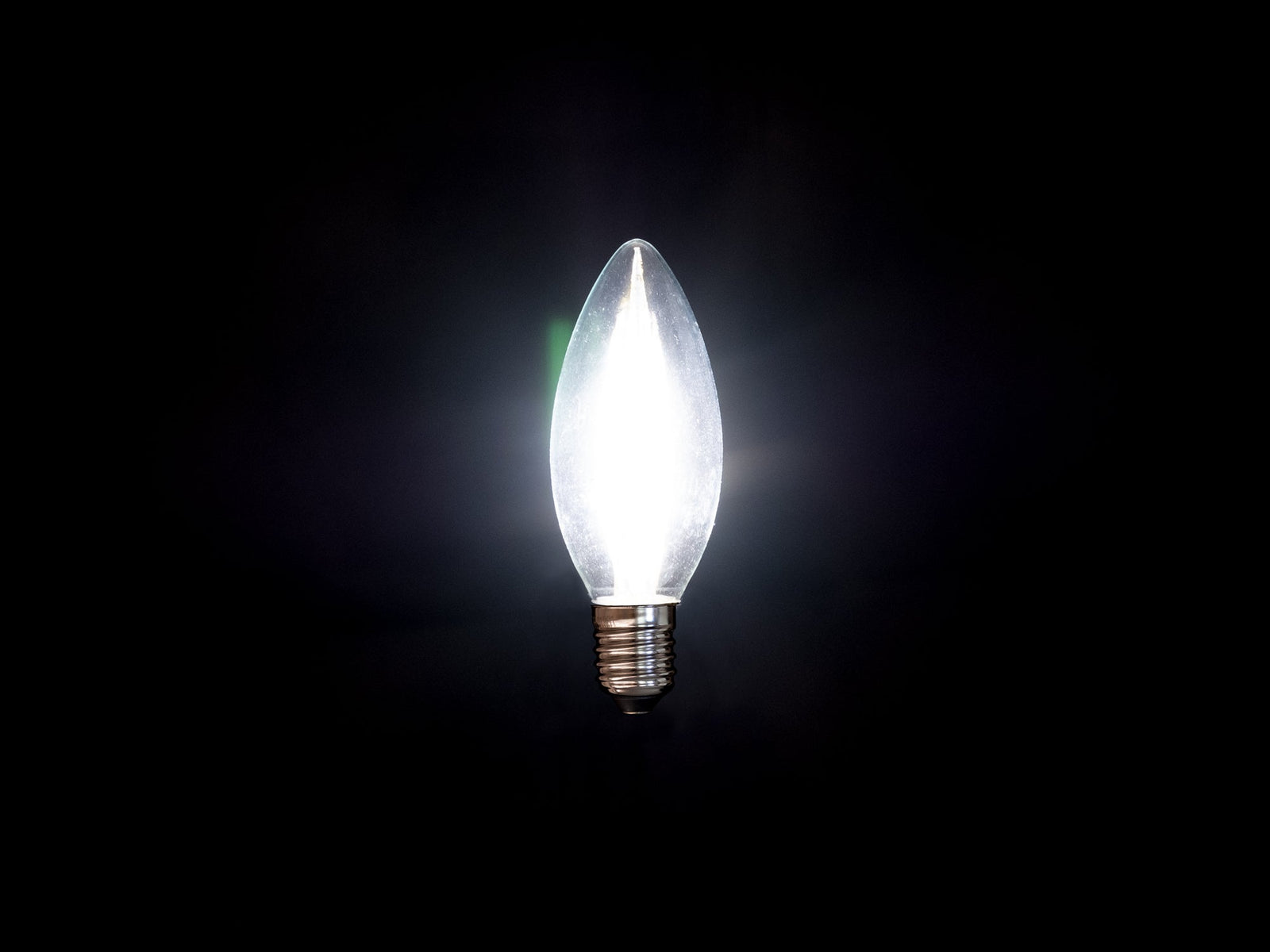 LED - Candle Bulb - 4W - Cool or Warm White - img5dcb593c456b8