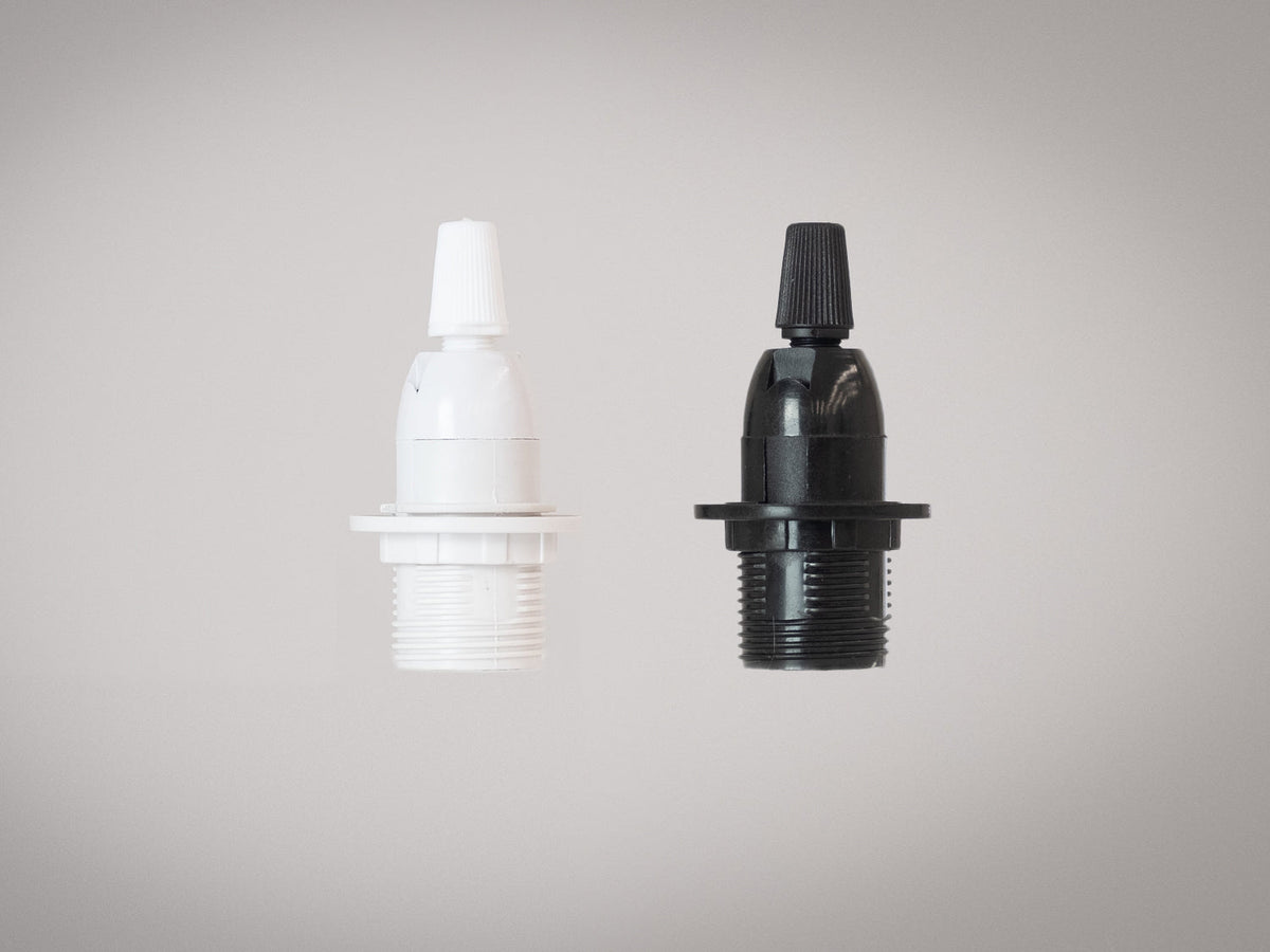 Simple Plastic Lamp Holder - Small E14  - img5fab0635bef82